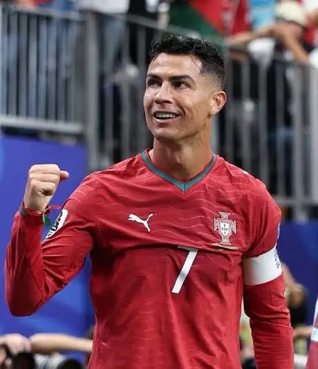 Cristiano  no será titular en partido ante Dinamarca