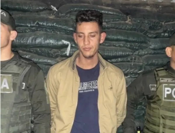 Detienen a un francotirador del ELN por planificar un atentado contra De la Espriella