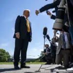 Trump confirma que sus enviados viajan a Rusia y Ucrania para reavivar las negociaciones