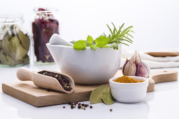 Seis especias que pueden dar más sabor a las comidas sin agregar tanta sal