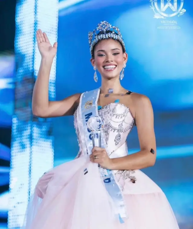Joheirry Mola regresa al país con la corona de Miss Mundo