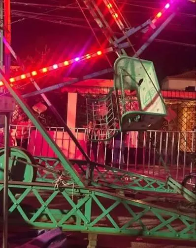 Dos hermanas que sufrieron heridas tras desprenderse asiento del juego mecánico La Estrellita permanecen ingresadas en el Hospital Hugo Mendoza.