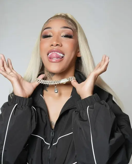 La cantante urbana La Demente