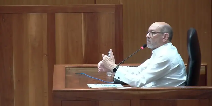Techo de Jet Set colapsó por sobrepeso en el techo, revela director de ONESVÍE como estigo en el juicio.
