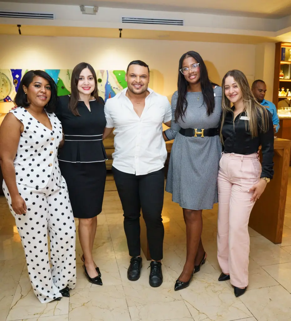 Hotel Radisson Santo Domingo presenta Trattoria 22 en un encuentro con clientes y aliados
