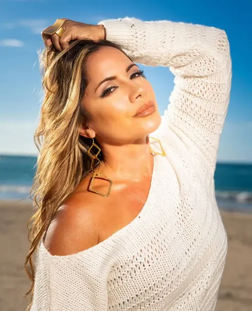 Melina León
