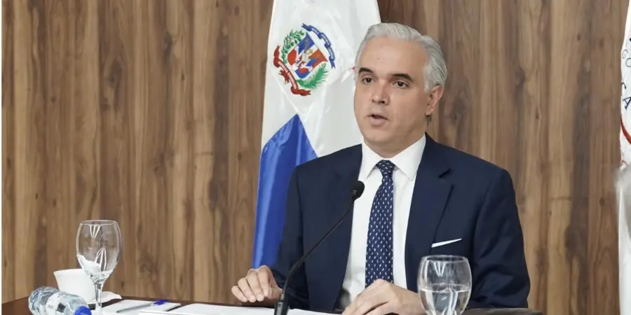 Ministro de Educación Luis Miguel De Camps encabeza el Consejo.