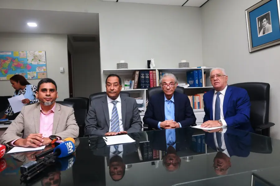 Nueva directiva de Andeclip reclama a APS ARS el pago a las clínicas privadas que supera los 77 millones de pesos. Elieser Tapia.
