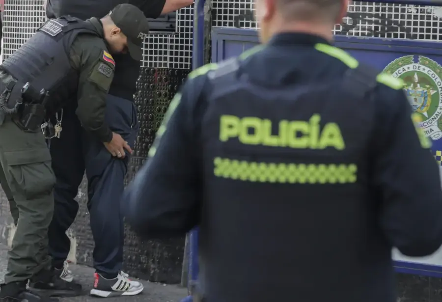 Policia_Medellin_Colombia