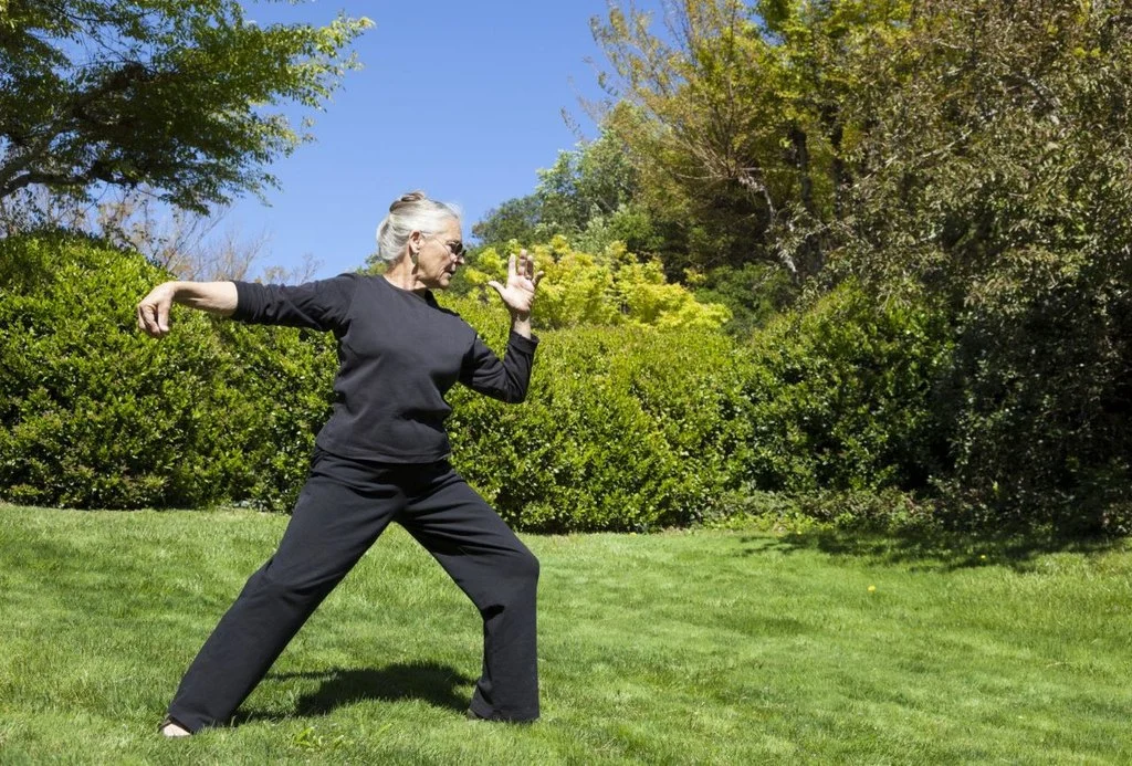 ¿Por qué de repente internet está lleno de anuncios de tai chi?