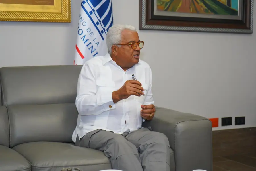 Rafael Burgos, director de Bienes Nacionales, dice que la meta es completar los 375 mil títulos de propiedad en 2028.