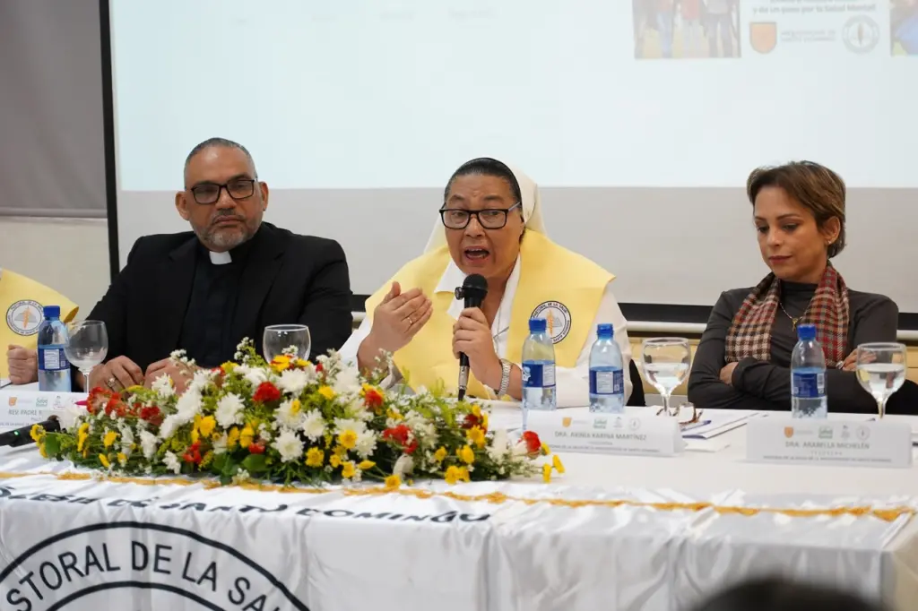 Sor Trinidad Ayala instó a romper barreras que dificultan la búsqueda de asistencia, al indicar que esto no debe ser motivo de vergüenza. José de León.