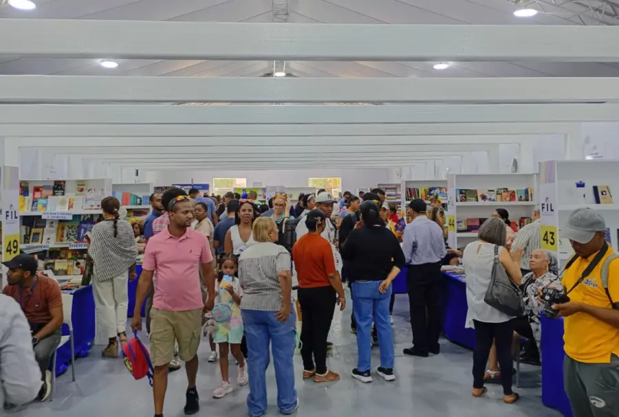 Visitantes-feria-libro