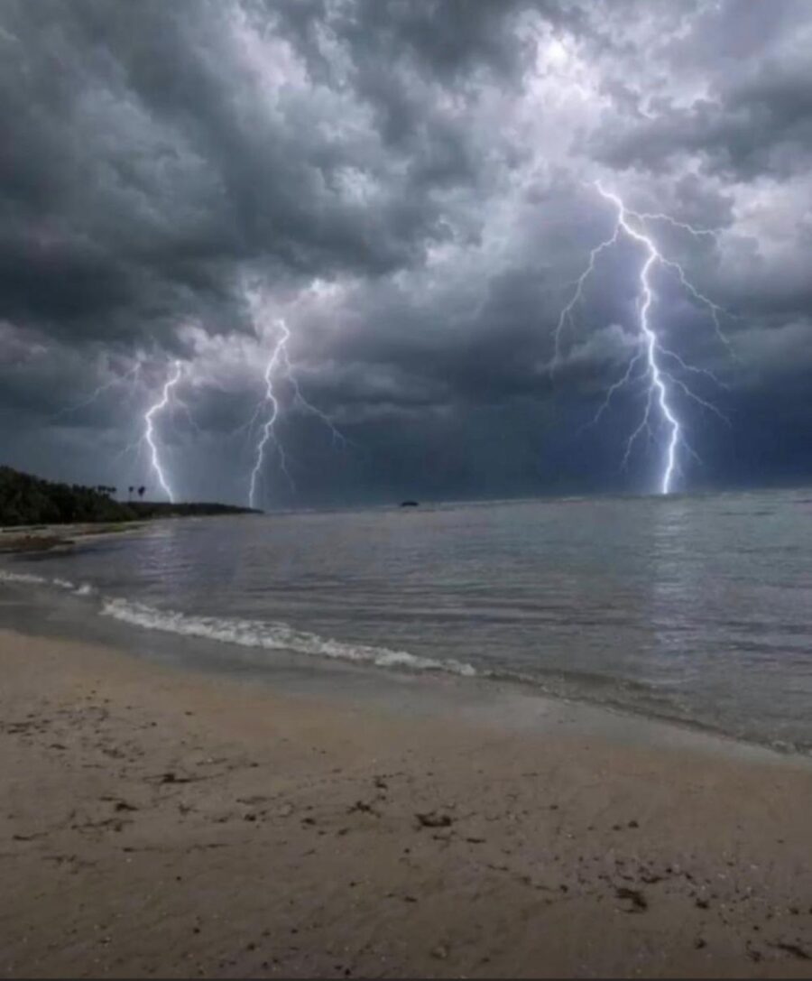 Se registran tormentas eléctricas y lluvias en localidades de Puerto Plata, cielo permanece nublado