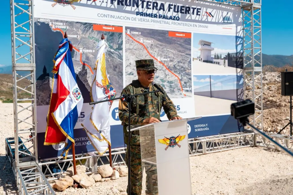 Inicia construcción de 14.5 kilómetros de verja fronteriza en Jimaní