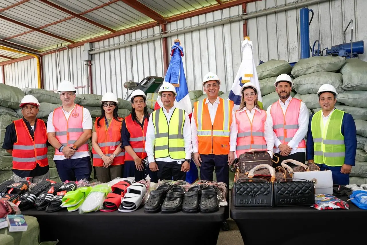 Aduanas  destruye más de 253 mil mercancías falsificadas