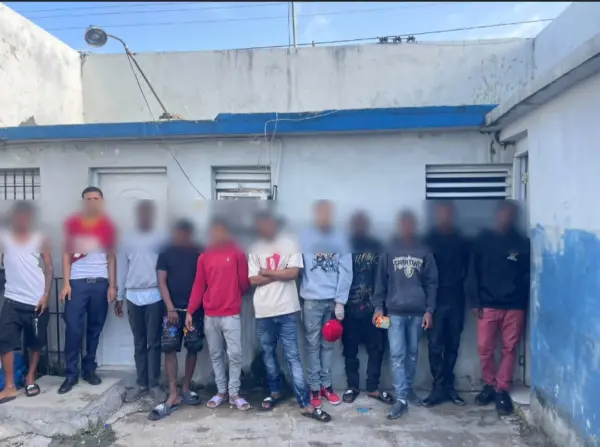 Detenidos por la Policía Nacional en bajos de Haina