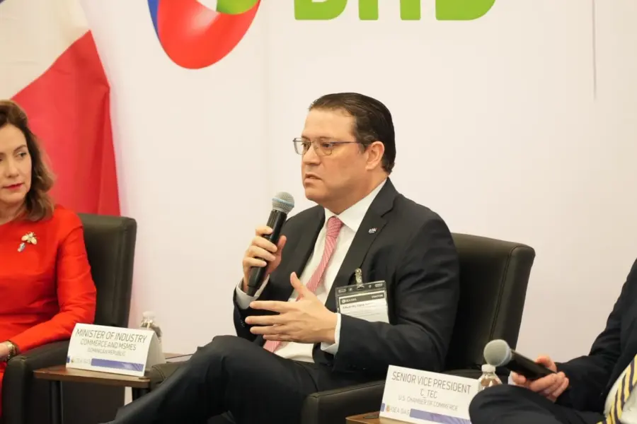 Yayo Sanz Lovatón en la OEA