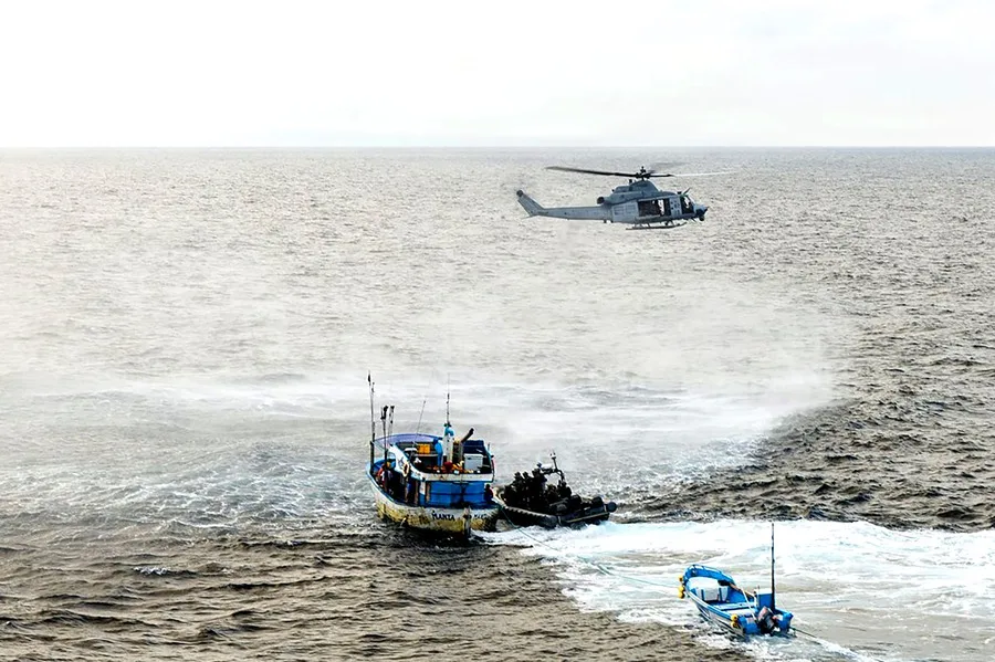 abordajes-eeuu-barcos-ecuador-registro-emisiones-directo-tripulantes