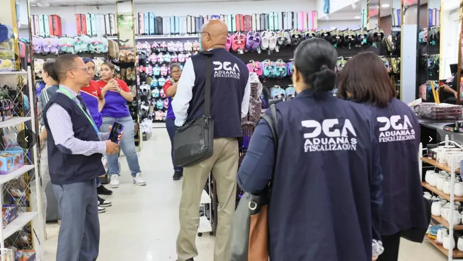 Aduanas detecta más RD$66 millones en diferencias de impuestos a comercios de capital asiático