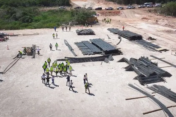Así van los trabajos de construcción del aeropuerto Cabo Rojo en Oviedo, Pedernales