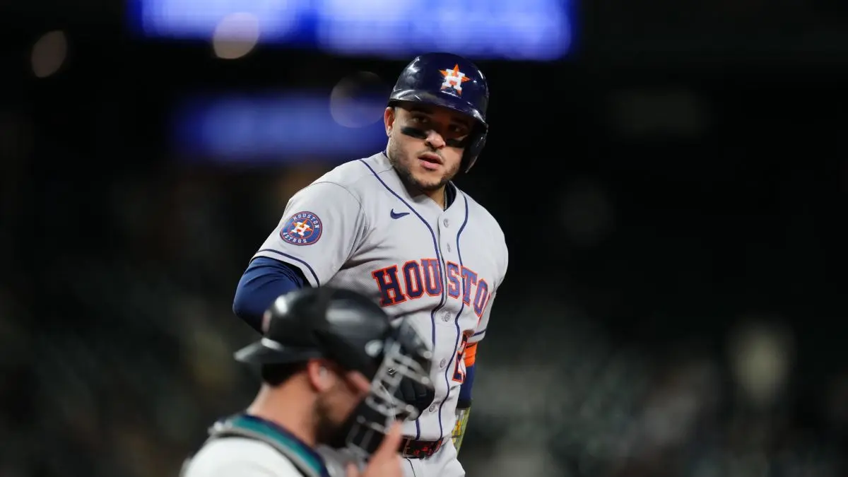 Astros desperdician ventaja de 4-0 y la oportunidad de despegarse en el Oeste