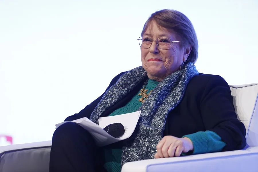 Fotografía de archivo de la expresidenta de Chile Michelle Bachelet durante un evento, en Santiago (Chile). EFE/ Elvis González