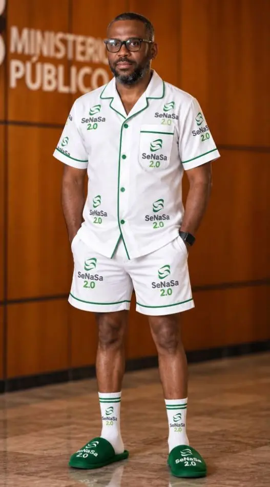 Wilson Camacho sorprende en redes con pijama y pantuflas de SeNaSa 2.0