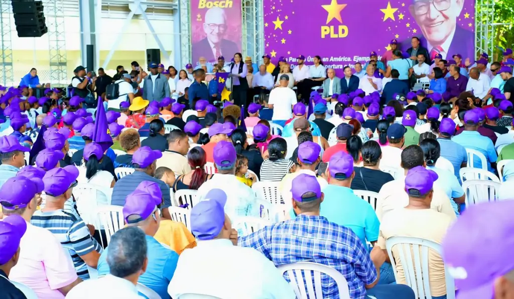 Danilo se lanza a recuperar el terreno perdido por el PLD y ganado por Leonel