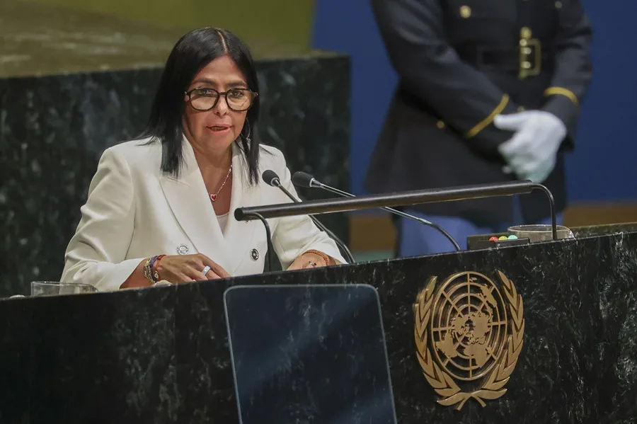 Fotografía de la presidenta encargada de Venezuela, Delcy Rodríguez, durante su intervención en la Asamblea General de las Naciones Unidas, en Nueva York (Estados Unidos). EFE/EPA/Sarah Yenesel