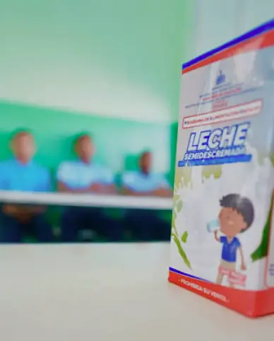 Unos 20 niños se intoxican tras consumir leche del desayuno escolar en Villa González