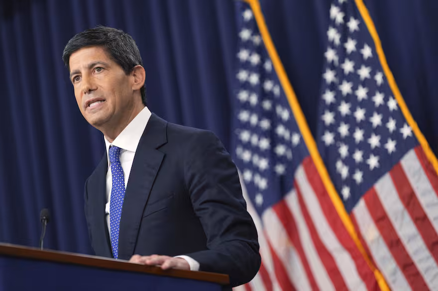 el-presidente-de-la-reserva-federal-kevin-warsh-BVYFNJ6HVZHRHNW6YZPO5FLRPE