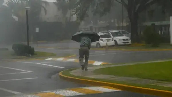 Vaguada y onda tropical