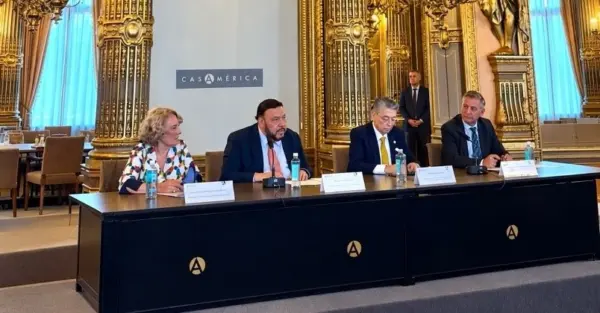 Miguel Reyes Sánchez durante su intervención en la Casa de América de Madrid.