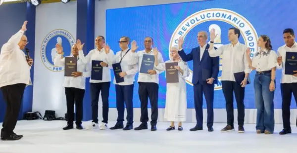 Abinader asegura que no apadrinará candidaturas y que garantizará una competencia democrática, institucional e imparcial.