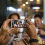 ¿Qué pasa con nuestras fotos cuando cambiamos de teléfono o perdemos una cuenta?
