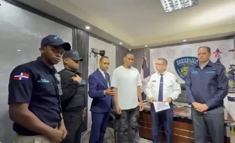 Se entrega a la Policía uno de los implicados en doble homicidio en La Caleta