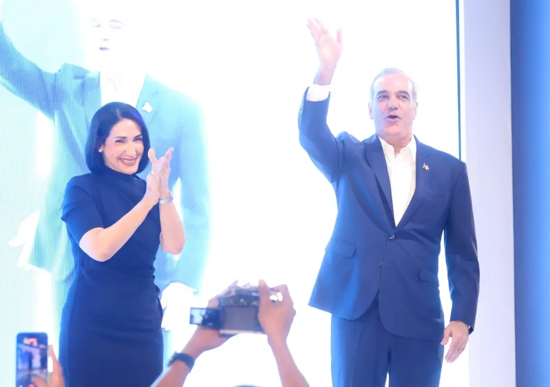 Luis Abinader advierte no llega a dirigir el PRM para apoyar a “un heredero”