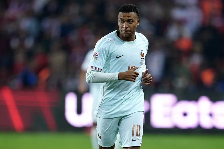 El jugador Kylian Mbappé durante el partido entre Francia y Turquía. EFE/EPA/Stringer
