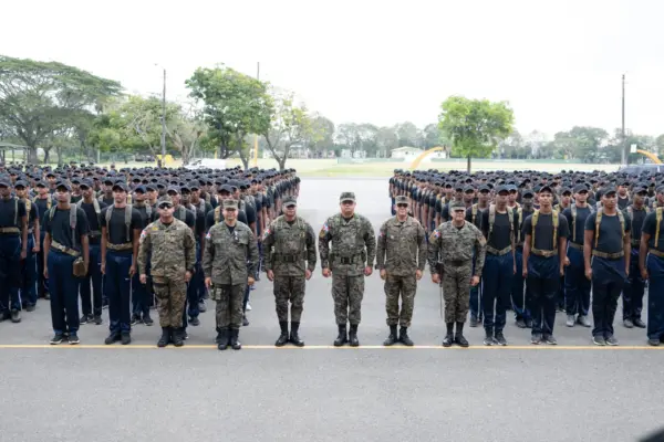 Ley impulsaría servicio militar obligatorio para rescatar de “ociosidad improductiva” a los jóvenes