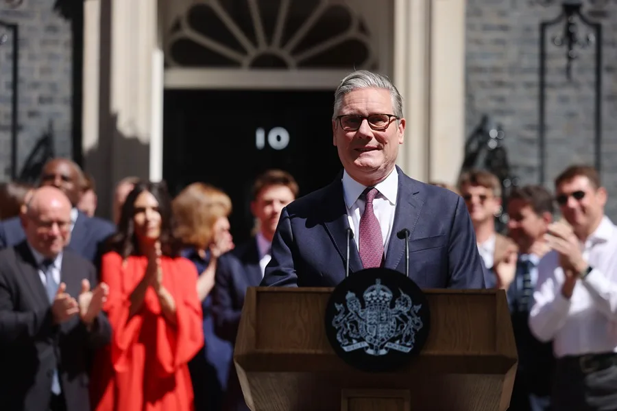 El exprimer ministro británico Keir Starmer renuncia a su escaño como diputado laborista