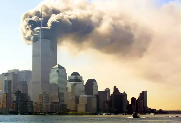El 11S persigue, entre enfermedades y recuerdos, a bomberos y rescatistas 25 años después