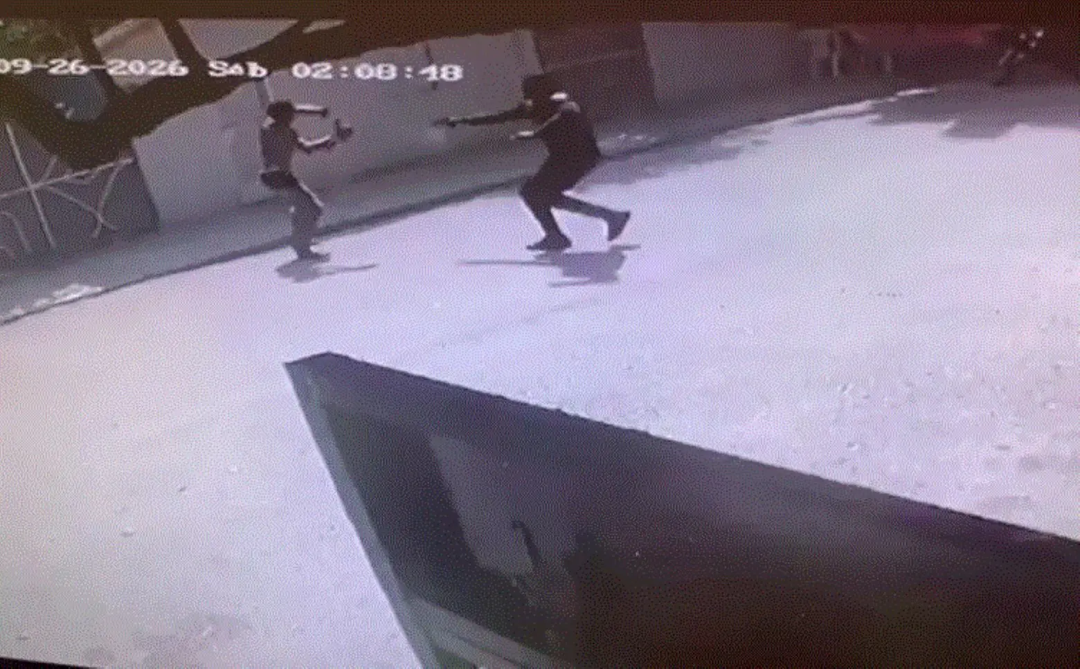 ¿Puede la Policía disparar contra alguien que se está rindiendo? Esto dice la Ley