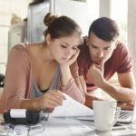 Infidelidad financiera: ocultar deudas o ingresos puede quebrar la confianza de pareja