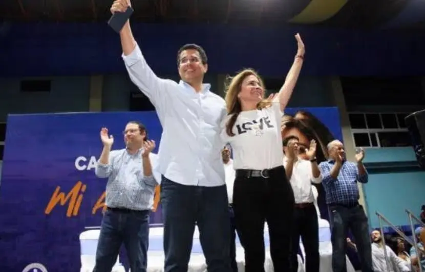 David y Carolina encienden proceso interno del PRM atrayéndose dirigentes