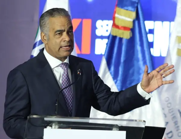 Santos resalta  almacenamiento para suplir la creciente demanda.  Joel Santos
