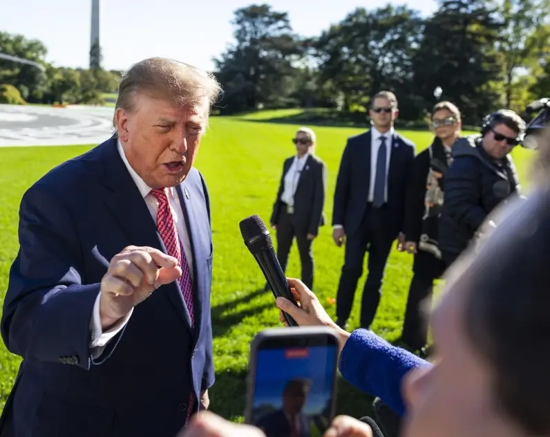 Trump insiste en un acuerdo de paz entre Ucrania y Rusia.