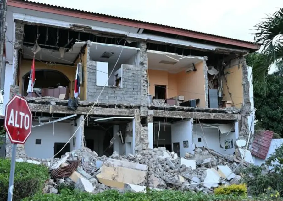 Las autoridades activaron el estado de emergencia tras el temblor de 7.7 del pasado viernes.