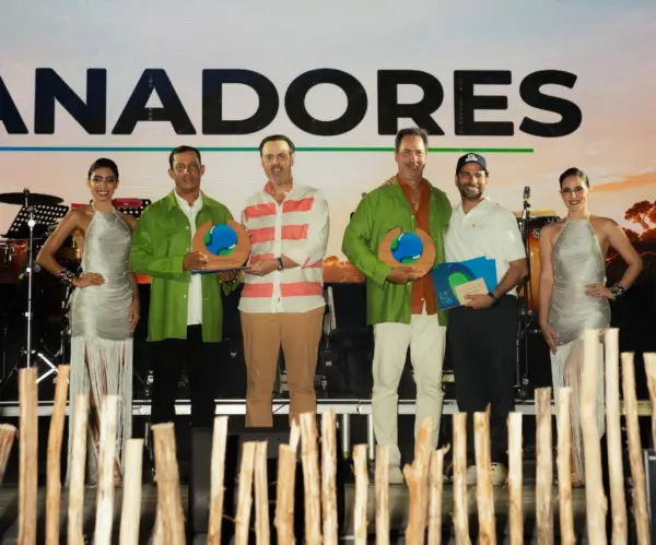 César Rodríguez y Marcel Olivares se alzaron con el campeonato Overall Gross, le acompañan Ramsés Atallah y Frank Elías Rainieri.