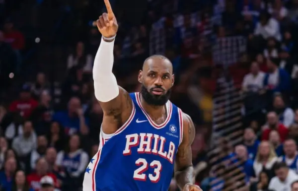 LeBron James tiene encomienda llevar los 76ers a la corona próxima temporada .  Ap